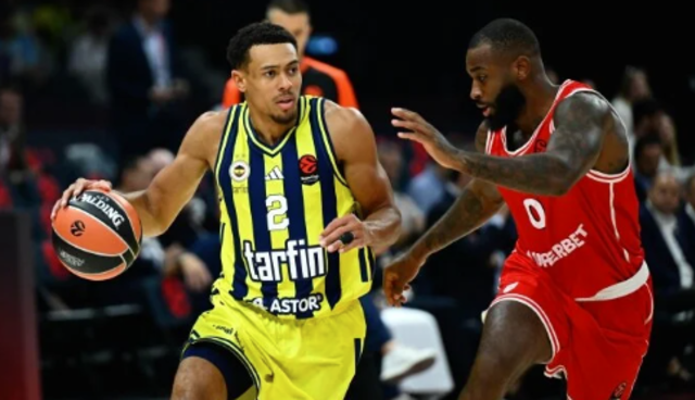 Fenerbahçe finali 2 sayıyla kaçırdı! Sarı-Lacivertliler Olympiakos'a 92-90 mağlup oldu