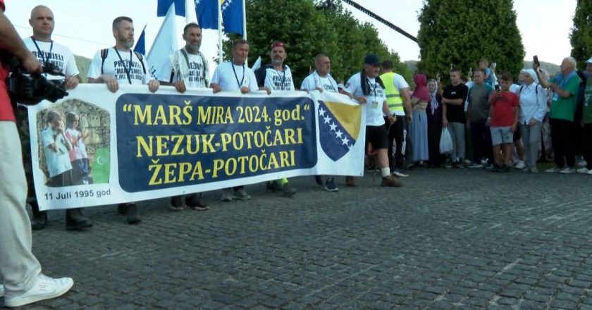 Srebrenitsa soykırımının kurbanları binlerce kişinin katıldığı “Barış Yürüyüşü” ile anıldı