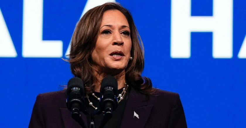 Kamala Harris’in ekibi basın açıklamasında Trump’ı “78 yaşında bir suçlu” olarak nitelendirdi