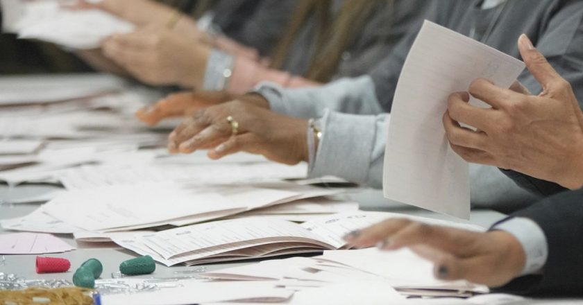 İngiltere’deki seçim, ülke tarihindeki en düşük katılımlı seçimlerden biriydi.