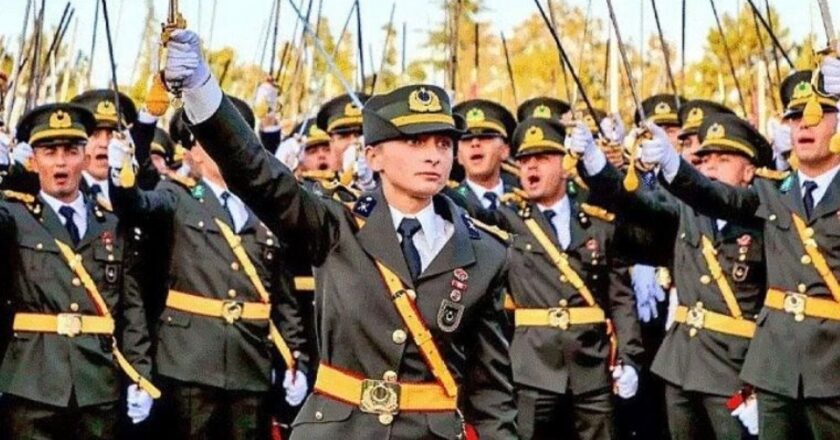 Teğmenler savunmadan geri durmadı: “Mustafa Kemal’in askerleriyiz” diyerek başladılar – Son Dakika Siyaset, Türkiye Haberleri