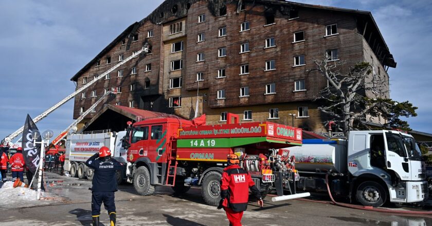 Suçlama Grand Kartal Hotel Fire’da tamamlandı: 32 kişi hapis cezasına çarptırıldı.