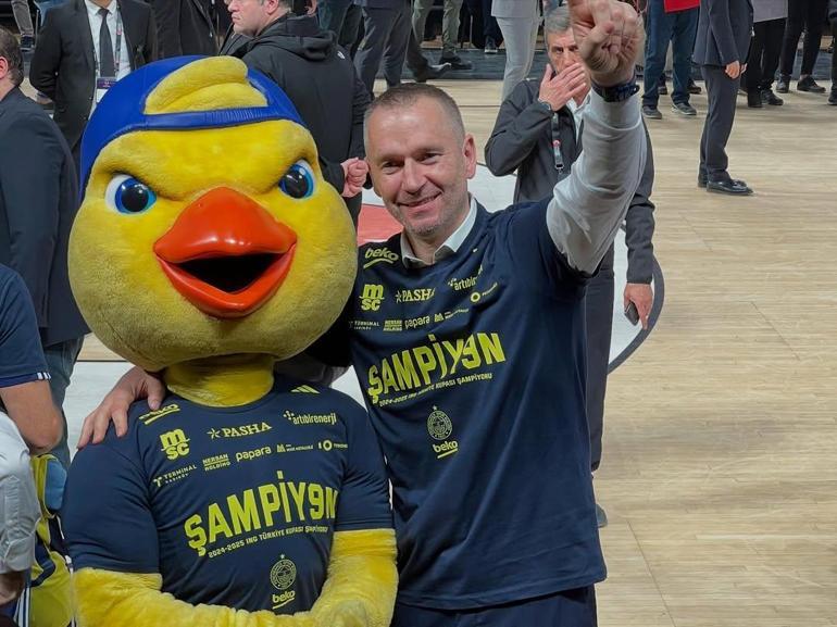 Fenerbahçe Bekoda'nın ayrılması resmi olarak duyuruldu ...