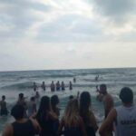 Yardım etmek için deniz yarışlarında kırbaçını görün! Korku dolu anlar