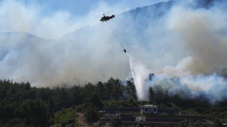 Tüm gücü ile saha yangınları alanında türkiye