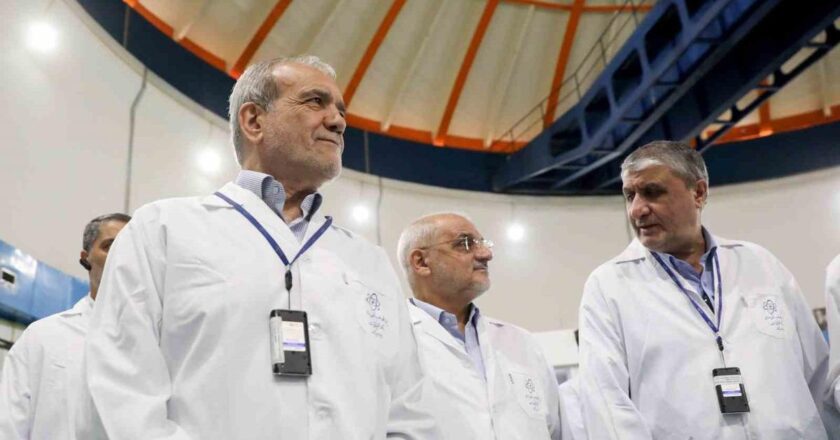 İran Cumhurbaşkanı Pezeshkian: “Nükleer bilimimizin kaynağı binalar değil bilim adamlarımızdır”