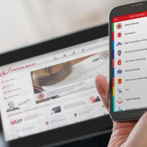 E Devlette az kişinin farkında olduğu özellikler dikkat çekiyor