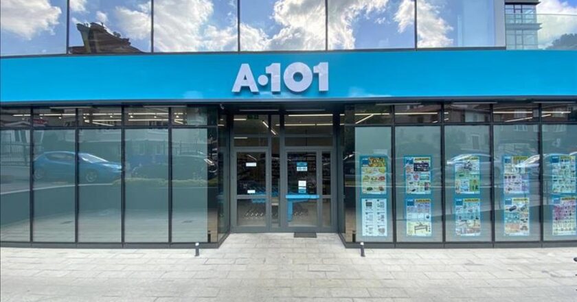 A101 11 Aralık 2025 Aktüel Ürünler Kataloğu: 70 İnç TV, Su Sebili, Motosiklet Aksesuarları ve Bavul Fırsatları!